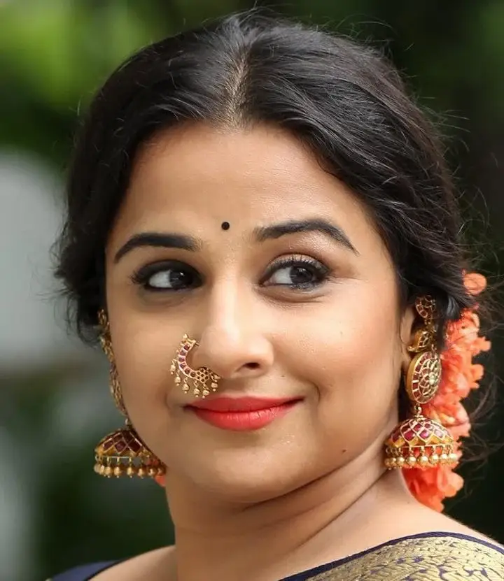 ACTRESS VIDYA BALAN BEAUTIFUL NOSE RING FACE CLOSEUP 5